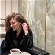 Studentessa di Lingue offre lezioni private di francese