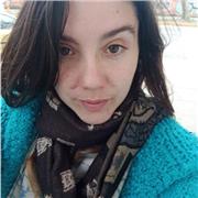 Profesora de yoga terapéutico, pre natal y post natal, y yoga para niñas y niños