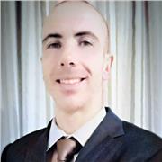 Ensino investidores de todos os níveis como gerenciar suas finanças e alcançar rendimentos acima da média com estratégias práticas e simples de aplicar