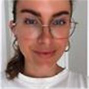 Profesora nativa de inglés con formación en trabajo social. He trabajado con adolescentes y jóvenes durante cinco años.