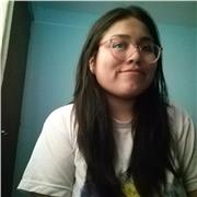 Profesora de Lenguaje y Comunicación que imparte clases a niños y niñas de todas las edades