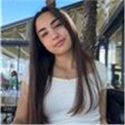 studentessa universitaria offre ripetizioni di matematica