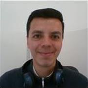 Profesor con experiencia en docencia en áreas diversas