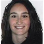 Profesora imparte clases de refuerzo a alumnos de primaria en euskera o en castellano