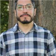 Profesor de Matemática con 20 años de experiencia en preuniversitarios, enfocado en preparación PAES y desarrollo de habilidades