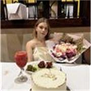 Miss de español atención abierta a niños y adultos