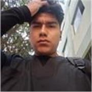 Profesor de veterinaria imparte clases a personas de todas las edades