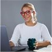 Professeur d’anglais, enseignant la préparation aux examens de Cambridgeainsi que l’anglais général et l’anglais des affaires.

