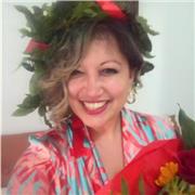 Ciao, mi chiamo Chiara, se avete bisogno di imparare l'italiano, storia, geografia in mondo divertente contattatemi. Lezioni in presenza o on line