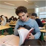 Cours particuliers de mathématiques. Je suis un étudiant en prépa ECG à Carnot