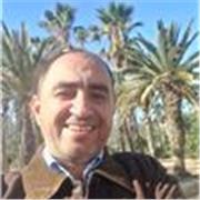 Professeur principal emerite de langue arabe qui donne des cours aux apprenants arabes et non arabophones des colleges et lycees