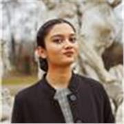 Studentessa diplomata madrelingua Inglese offre lezioni a migliorare Inglese impartisce lezioni di Chimica, Matematica e Biologia fino alle scuole superiori