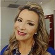 Maestra de canto con más de 20 años de experiencia, especialidad en teatro musical y pop