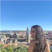 Estudiante de Administración y Dirección de Empresas y Derecho ofrece clases particulares para estudiantes de Primaria