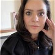 Maestra de Imagen Personal, con experiencia en relaciones públicas y vestimenta para profesionales