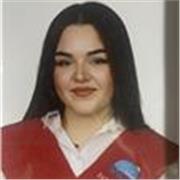 Profesora de danza contemporánea y ballet apta para todas las edades. De seis a 18 años.