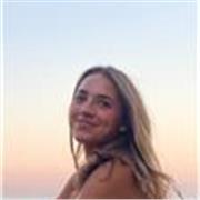 Estudiante de economía en la Carlos III, graduada de bachillerato de ciencias y con experiencia a chicos de primaria, ESO y bach.