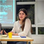 Profesora de Historia da clases para estudiantes de primaria y secundaria (materias de Cs. Sociales). Presencial y virtual
