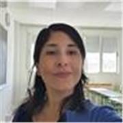 Profesora de Lengua y Literatura especializada en refuerzo escolar y preparación para exámenes de ESO, Bachillerato y EVAU/PAU.