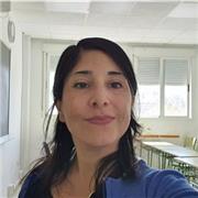 Profesora de Lengua y Literatura especializada en refuerzo escolar y preparación para exámenes de ESO, Bachillerato y EVAU/PAU.