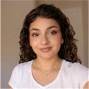 Estudiante de Educación Infantil en la Universidad de Alicante con experiencia laboral trabajando con niños. 