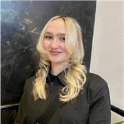 First-class English Literature graduate and Education and Wellbeing Specialist, offering English Lit tutoring and study support