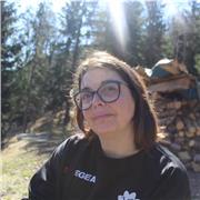 Offro lezioni individuali o di gruppo, sia on line che dal vivo, di pilates e fitness