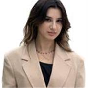 Laureata in lingue e magistrale in turismo, sono disponibile per aiuto compiti online!