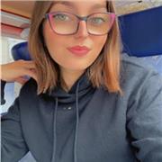 Je donne des cours particuliers de soutiens scolaires en ligne ou en face à face pour les enfants.