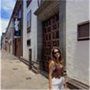 Soy titulada en Gestión Cultural, con una sólida formación en francés. Y experiencia previa en enseñanza en este ámbito.