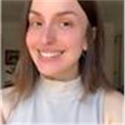 Profesora titulada en Historia del Arte, imparto clases de Historia, Historia del Arte, Geografía y otras materias de humanidades.