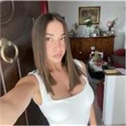 Mi chiamo Giulia e ho 23 anni, sono al terzo anno di scienze della comunicazione. Offro ripetizioni di italiano