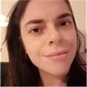 Laureata in lettere e studentessa in lingue e letterature straniere, impartisce lezioni private di lingua e letteratura inglese con focus sulla conversazione in lingua
