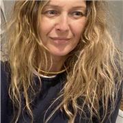 Profesora de Primaria especialista en Inglés, con más de 15 años de experiencia presencial y online.