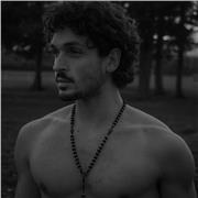 Coach sportif offre des cours particuliers de sport pour tout le monde à tout âge