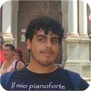 Sono un appassionato della musica. Spazio dal pianoforte all'orchestrazione e alla produzione musicale