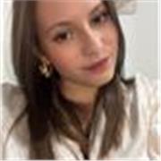 Étudiante en médecine, expérimentée dans l’aide aux devoirs 