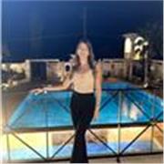 Offro lezioni private per ragazzi di elementari e medie, adattandole alle loro esigenze.