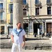 Insegnante di diritto, con 7 anni di esperienza, offre lezioni di diritto penale, civile, costituzionale, privato.