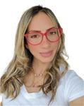 Profesora de ciencias sociales imparte clases a niños, jóvenes y adultos de ciencias sociales