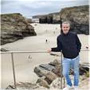 Jugador de fútbol retirado por lesiones y enseñar a niños para que puedan disfrutar haciendo el deporte que más me gustaba 