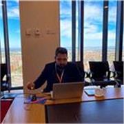 Profesor titulado en Diseño Gráfico con experiencia profesional