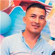 Maestro de apoyo para niños y jóvenes en el área de matemáticas
