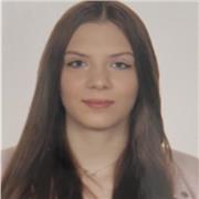 Soy una chica de 18 años que se ofrece a dar clase a niños hasta 12 años