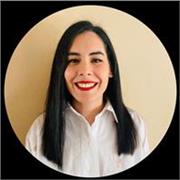 Graduada en Química imparte clases de Física y Química en diferentes niveles