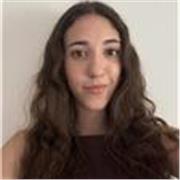 Estudiante de tercer año de grado universitario de economía.