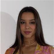 Estudiante de tercero de ingeniería de edificación dispuesta a dar clase a niños de primaria y ESO