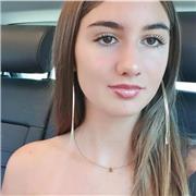 Soy una chica que se ha sacado la ESO con unas notas excelentes por lo tanto seria la persona ideal para ayudar en cualquier mater