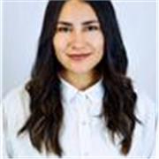 Soy abogada bilingüe, mi hobby es pintar y dibujar. Soy muy buena en matemáticas además.