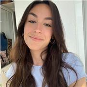 Puedo dar todas las asignaturas hasta 2º de ESO, en idiomas cuento con titulación C1 en Inglés y B1 en Francés .